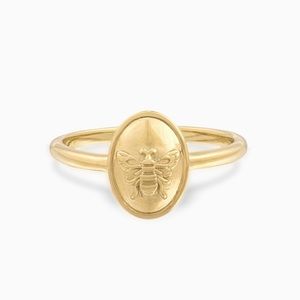 Mejuri Bee Ring